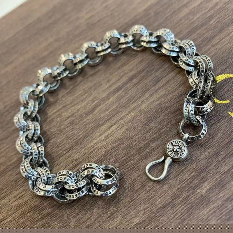 Ch**me He**ts bracelets